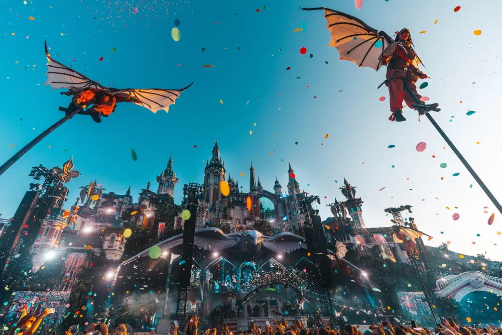 Tomorrowland Bélgica celebra dos décadas con más de 800 artistas